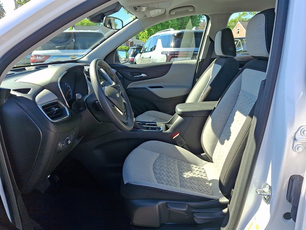 Used 2024 Chevrolet Equinox LS FWD image 14
