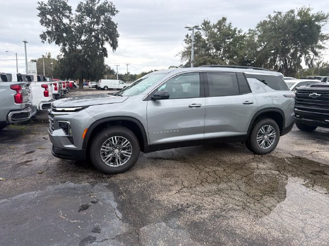 New 2027 Chevrolet Traverse LT w/ Driver Confidence Package FWD image 2