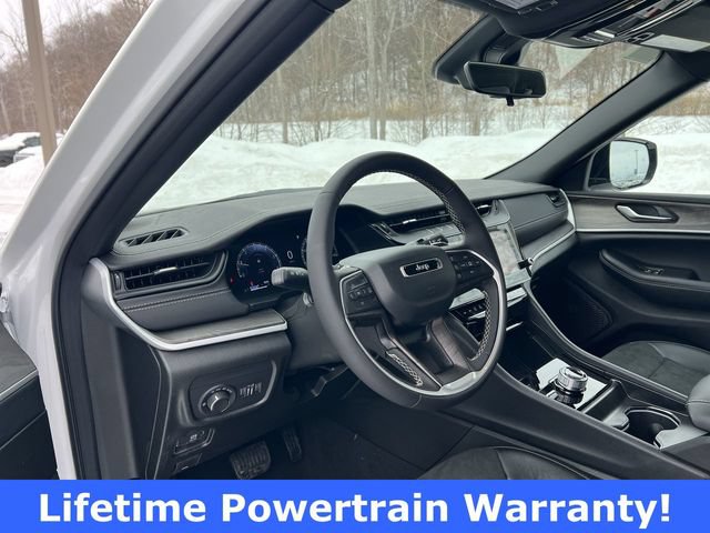 Used 2026 Jeep Grand Cherokee Altitude AWD/4WD image 10