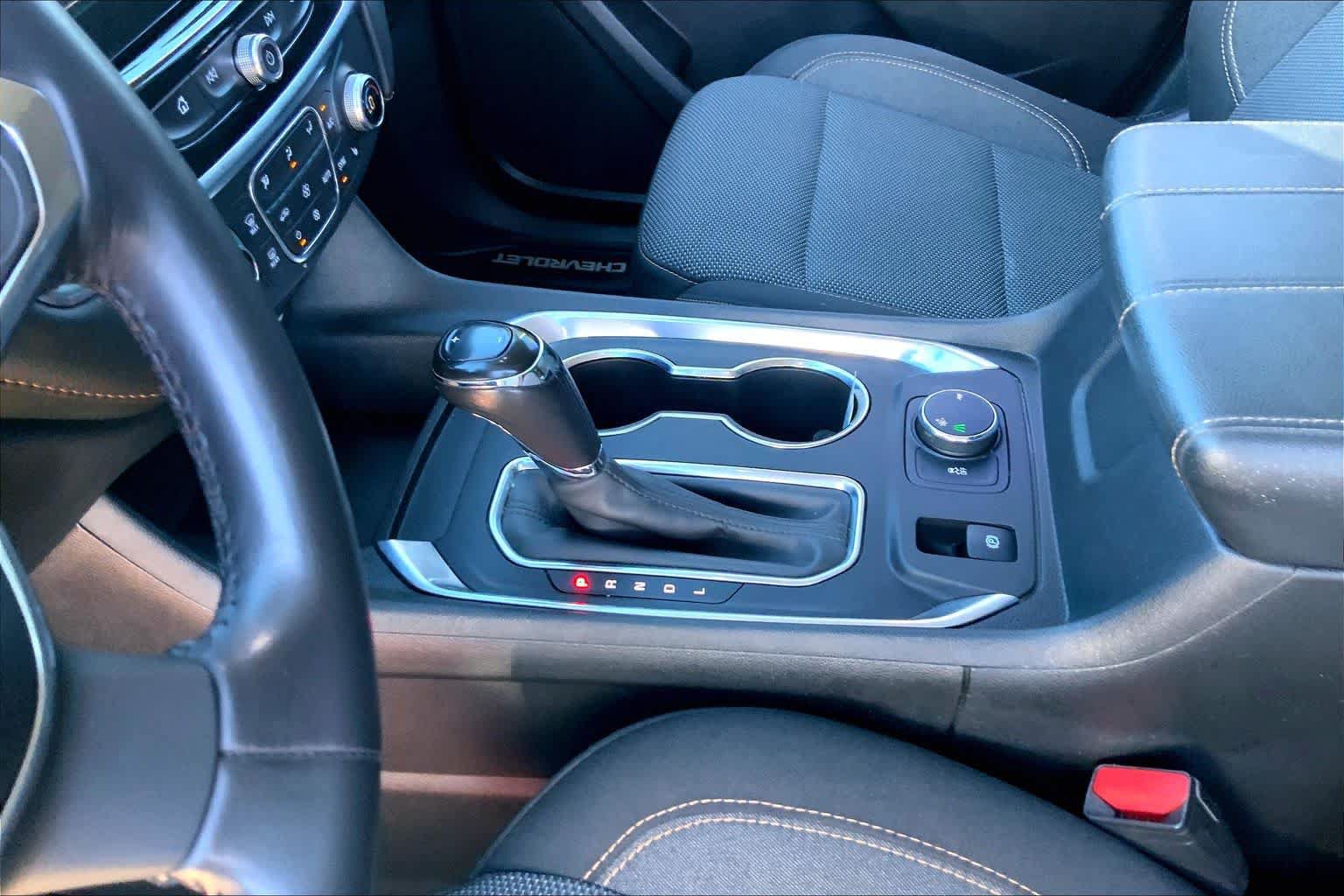 Used 2019 Chevrolet Traverse LT FWD image 17