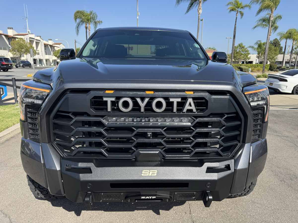 Used 2024 Toyota Tundra Limited AWD/4WD image 11