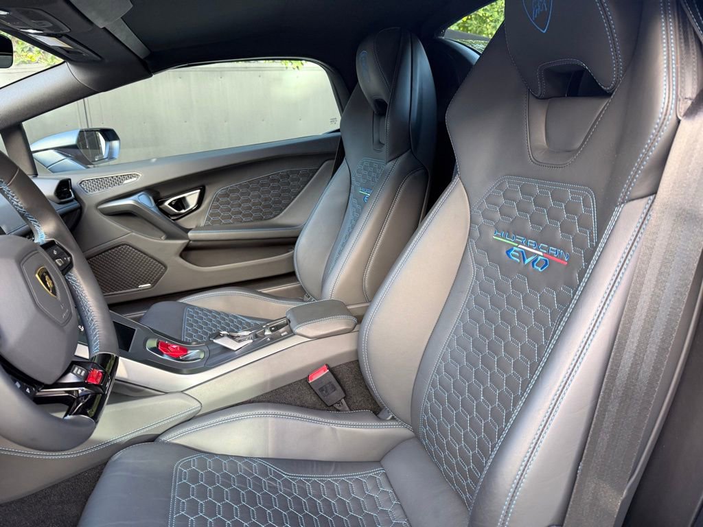 Used 2023 Lamborghini Huracan EVO image 23