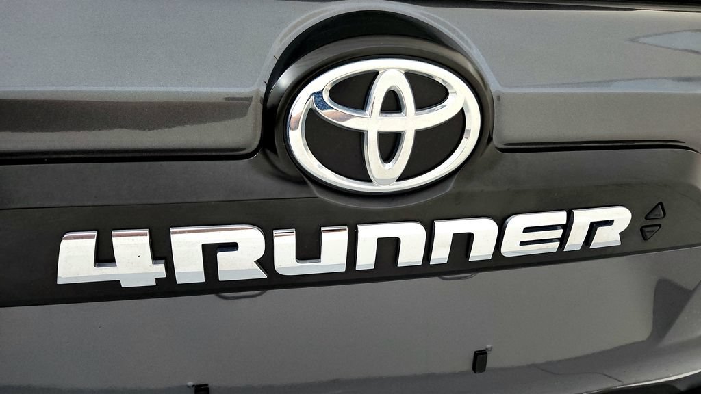 Certified 2023 Toyota 4Runner TRD Off-Road Premium w/ Moonroof Package AWD/4WD image 13