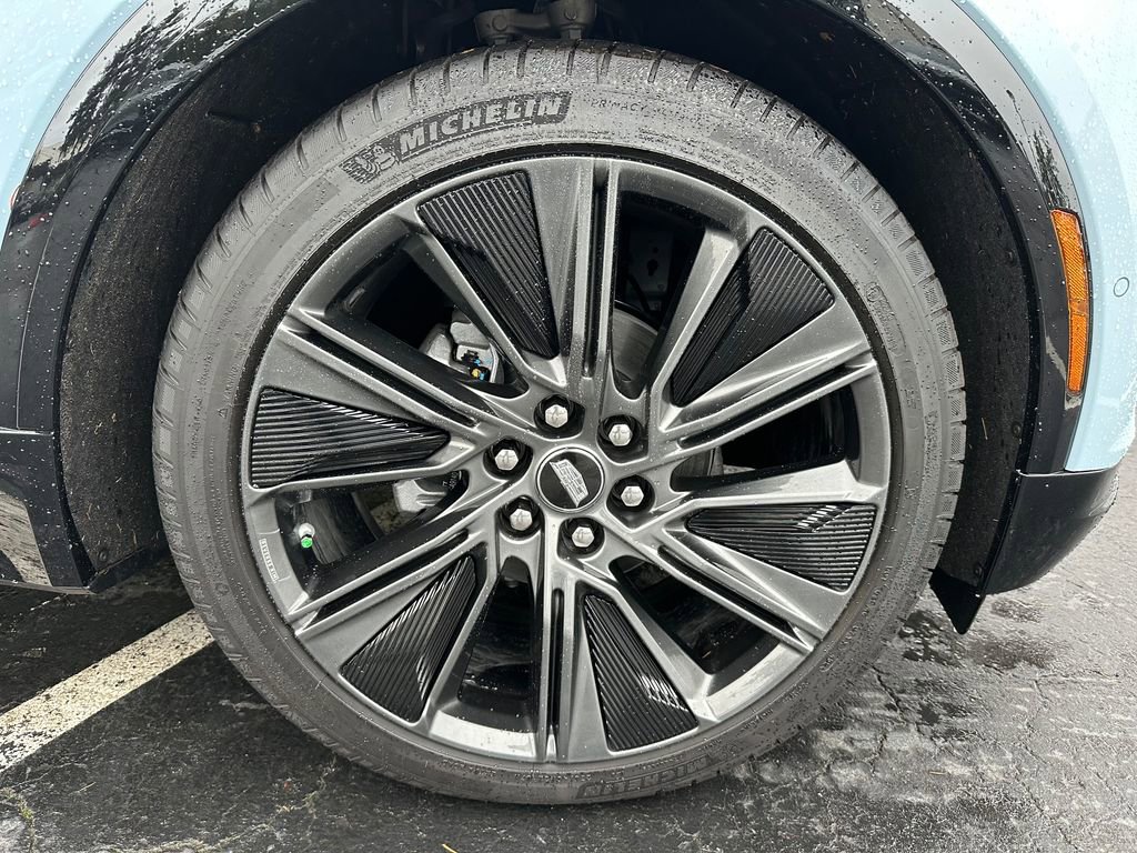 New 2025 Cadillac Lyriq Sport image 9