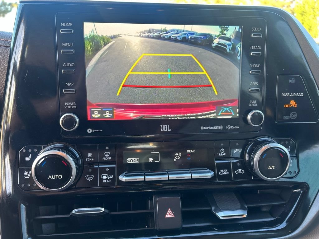 Used 2020 Toyota Highlander Limited AWD/4WD image 31