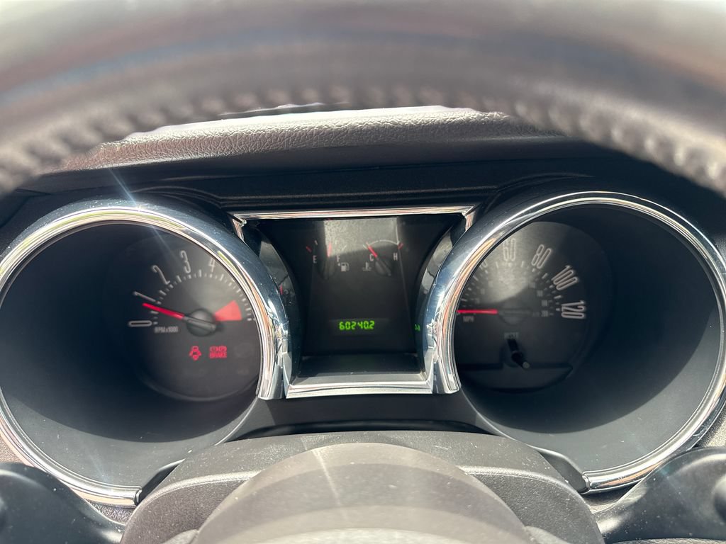 Used 2005 Ford Mustang Coupe RWD image 17