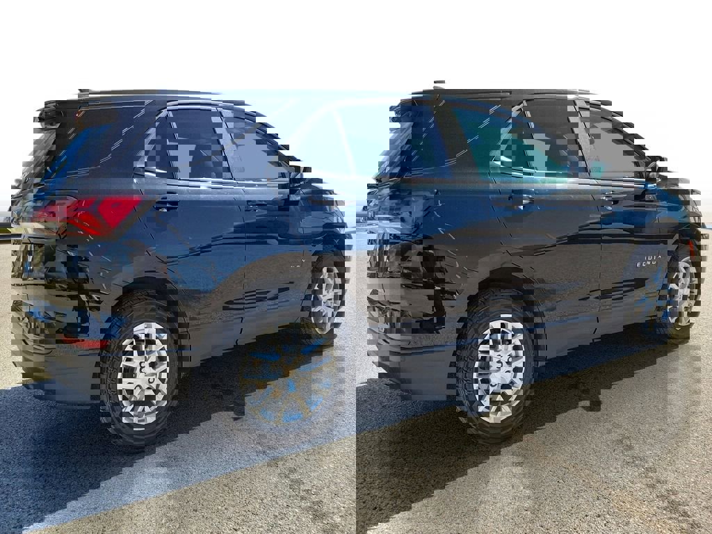 Certified 2024 Chevrolet Equinox LS AWD/4WD image 4