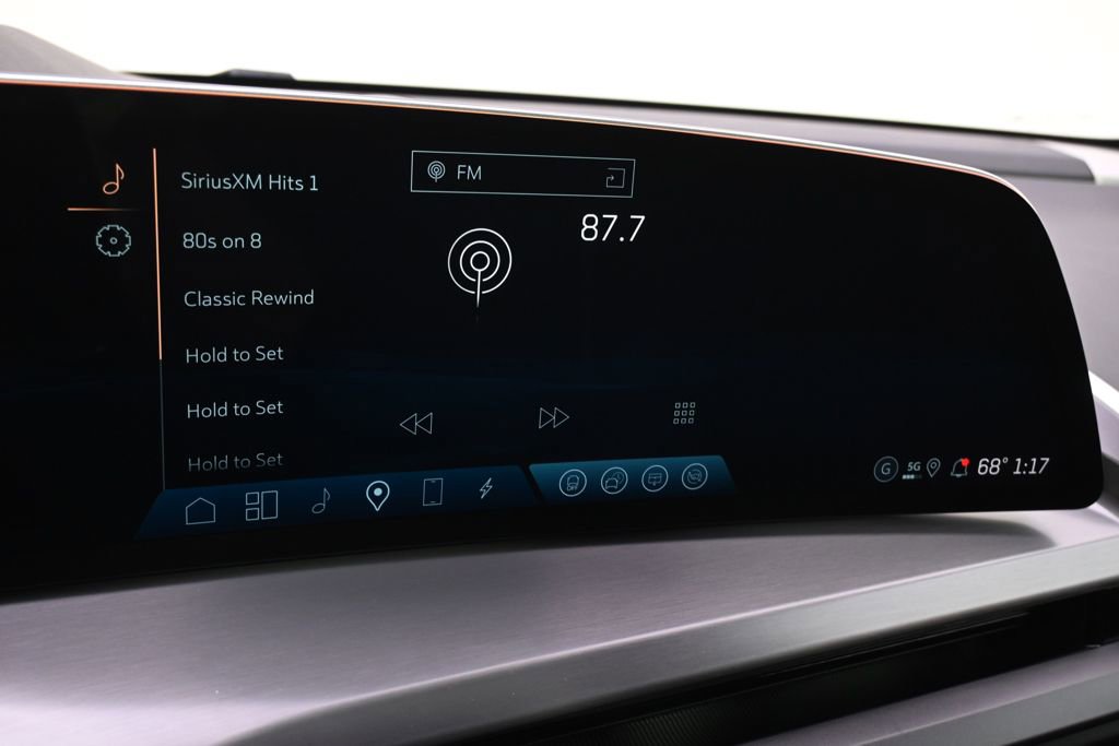 New 2026 Cadillac Vistiq Platinum w/ LPO, Floor Liner Package image 27