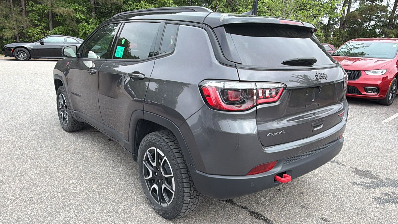 Used 2024 Jeep Compass Trailhawk AWD/4WD image 10