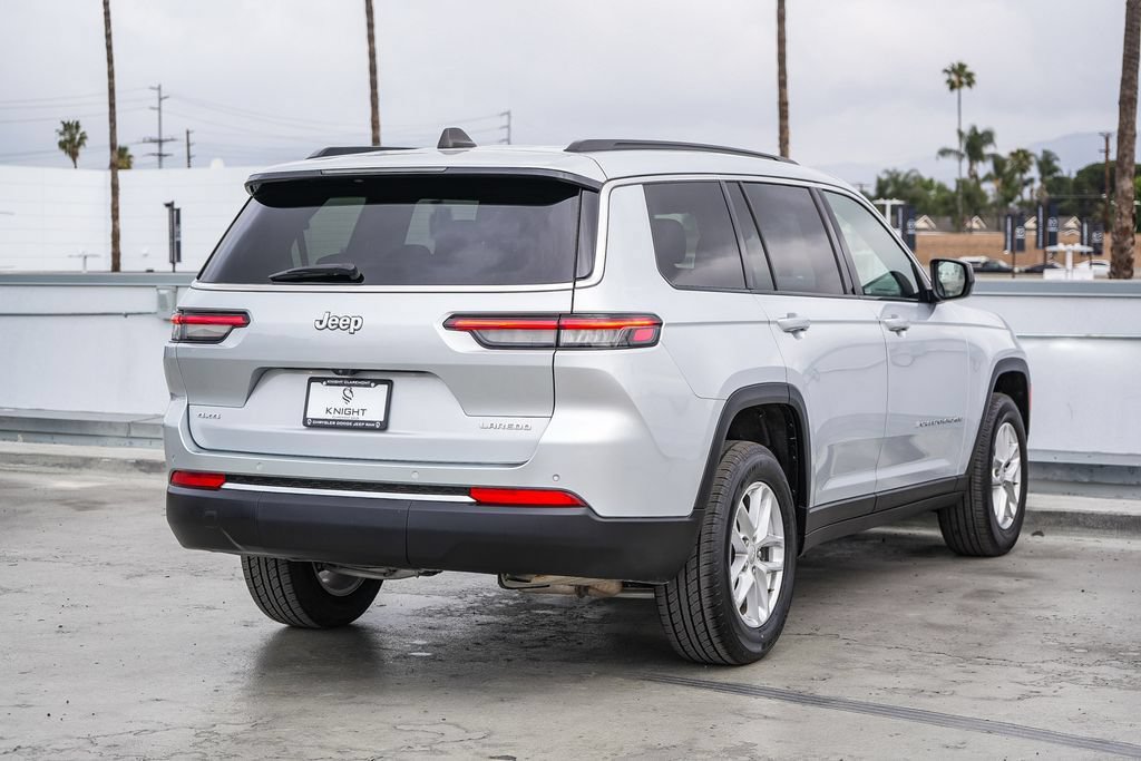 Used 2024 Jeep Grand Cherokee L Laredo AWD/4WD image 7