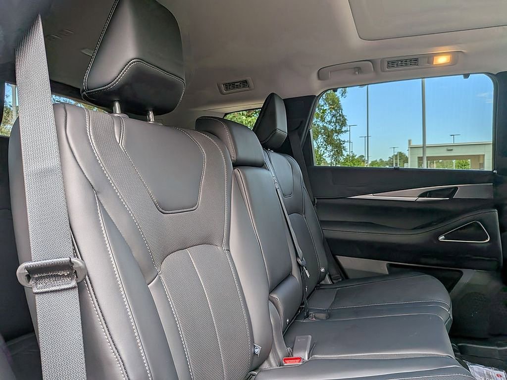 New 2026 INFINITI QX60 Luxe image 34