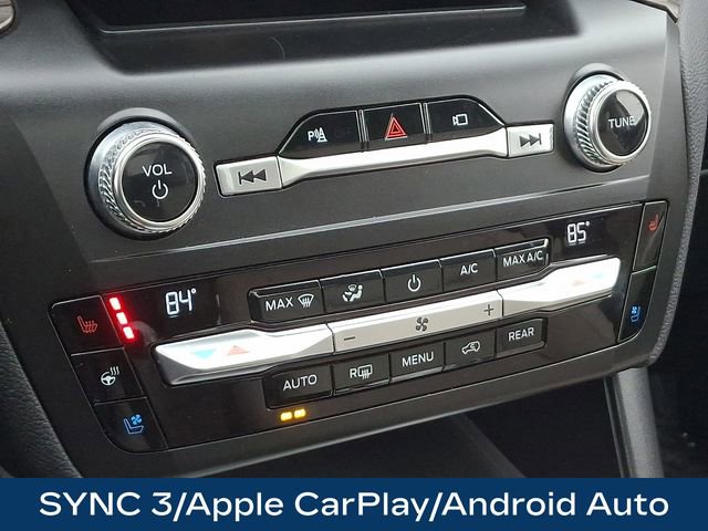 Used 2020 Ford Explorer Limited image 21