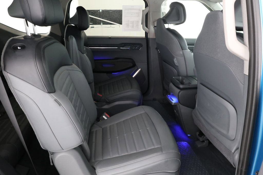 Used 2024 Kia EV9 Land image 24