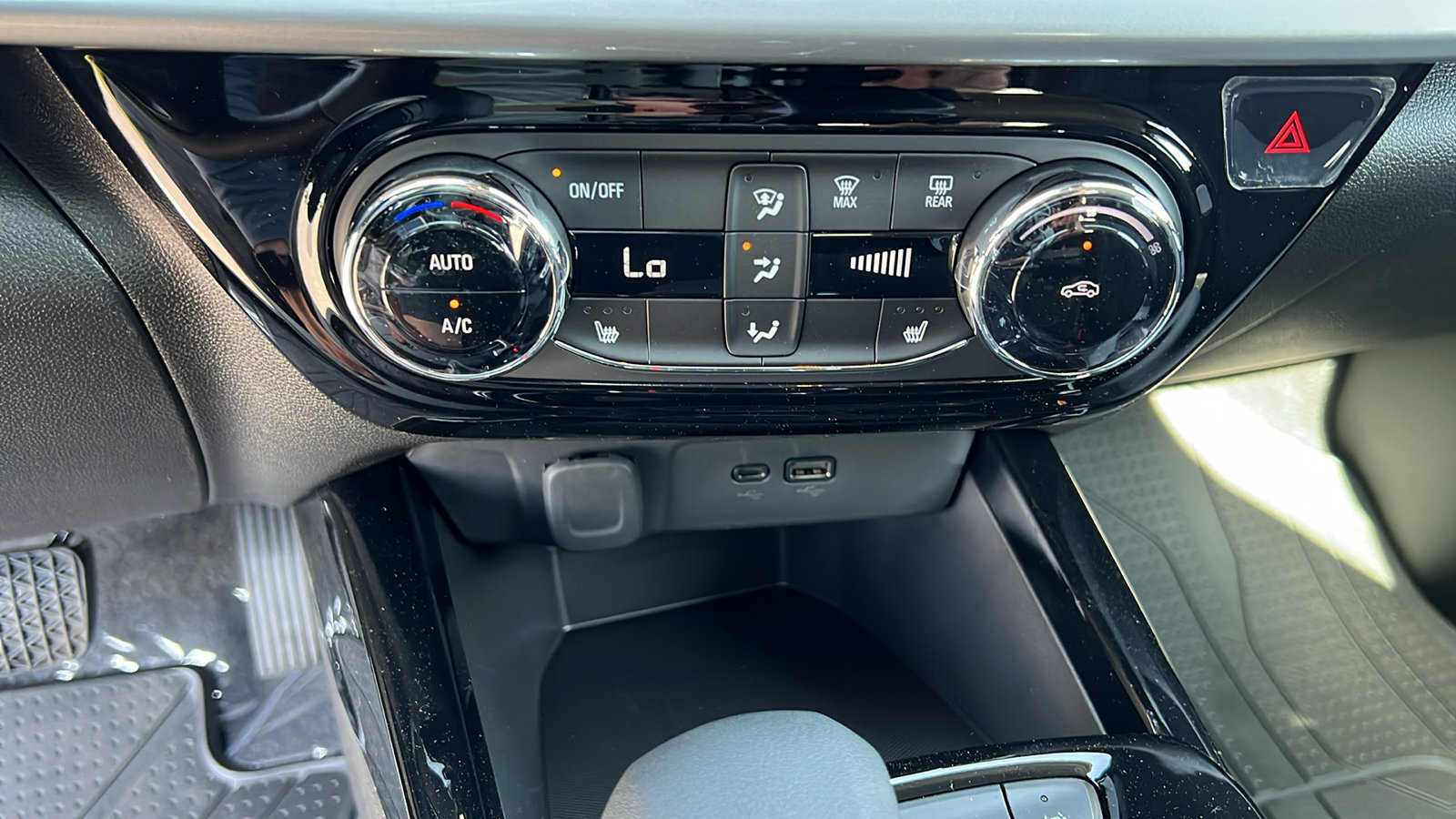 New 2025 Chevrolet Trax LT w/ Driver Confidence Package image 21