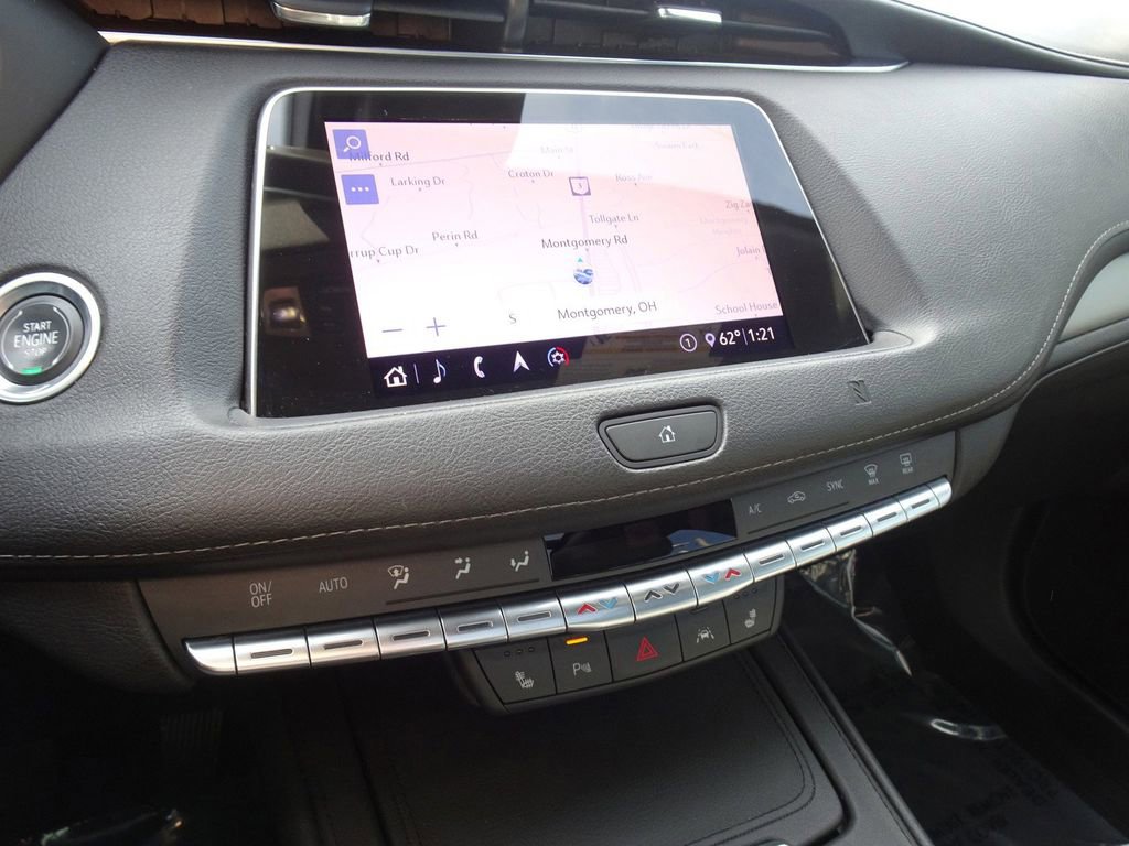 Used 2020 Cadillac XT4 Premium Luxury w/ Cold Weather Package image 17