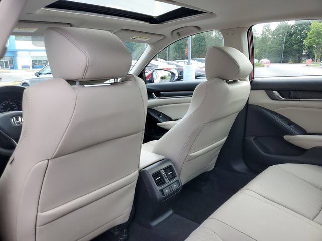 Used 2021 Honda Accord Touring image 11