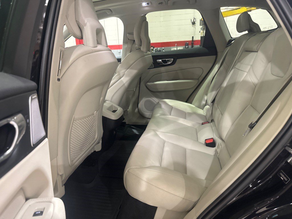 Used 2018 Volvo XC60 T6 Momentum w/ Convenience Package AWD/4WD image 44