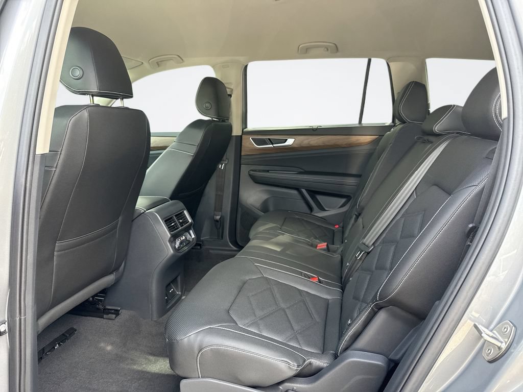New 2026 Volkswagen Atlas SE FWD image 24