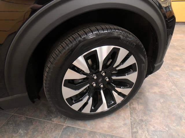 New 2026 Ford Explorer Platinum image 9