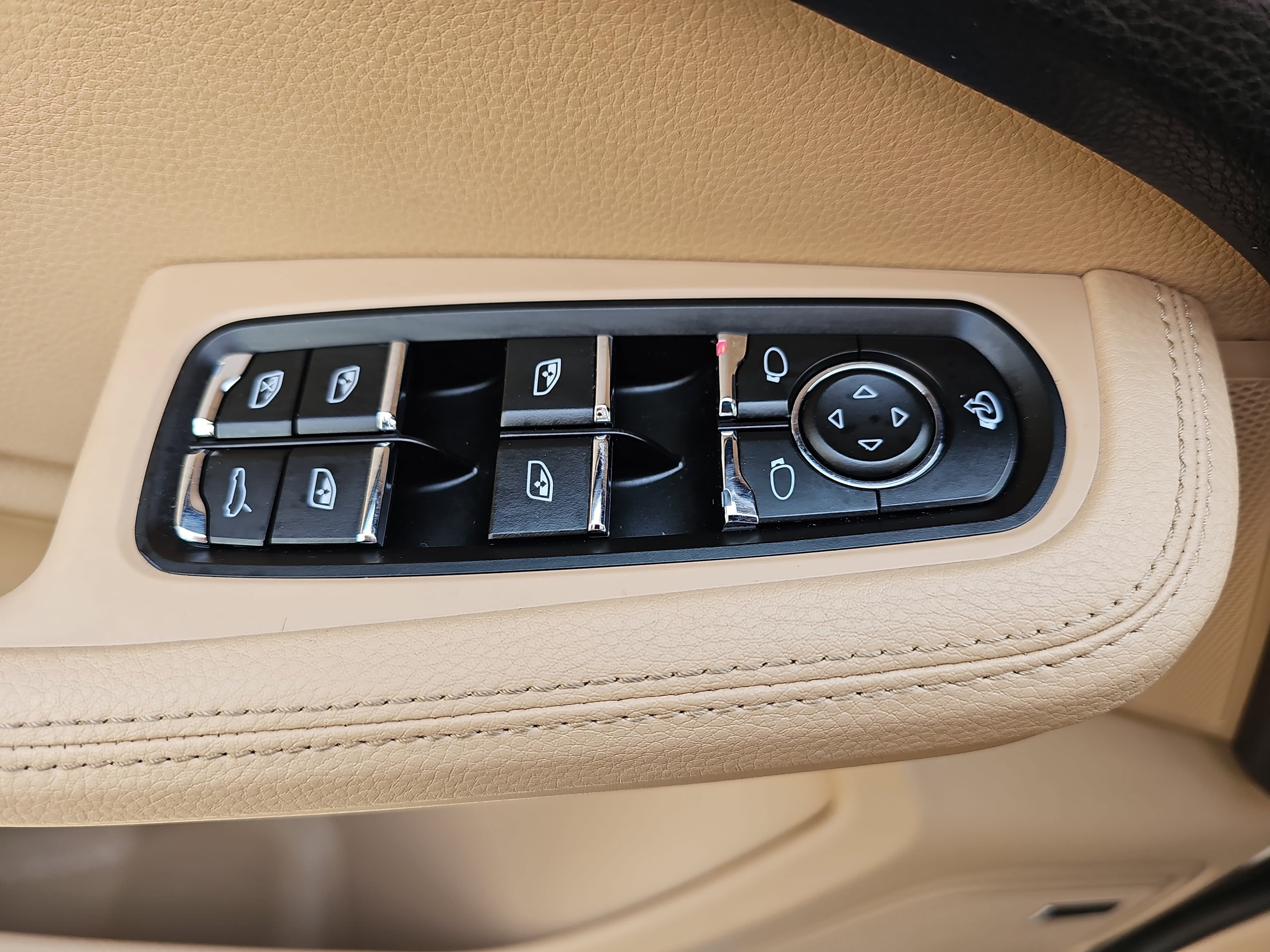 Used 2024 Porsche Macan image 29