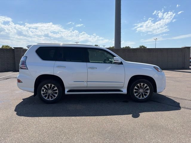 Used 2016 Lexus GX 460 Luxury w/ Preferred Accessory Package AWD/4WD image 8