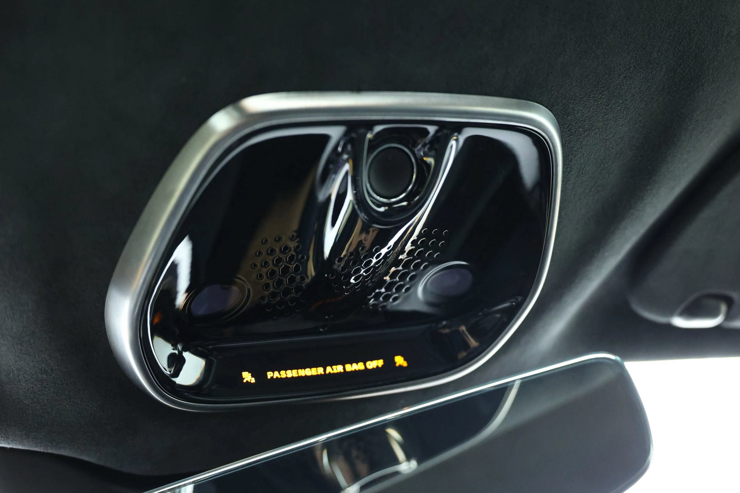 Used 2023 McLaren Artura RWD image 47