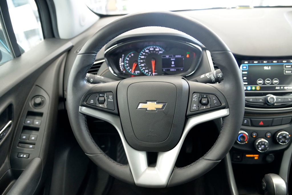 Used 2019 Chevrolet Trax LT w/ Driver Confidence Package image 18