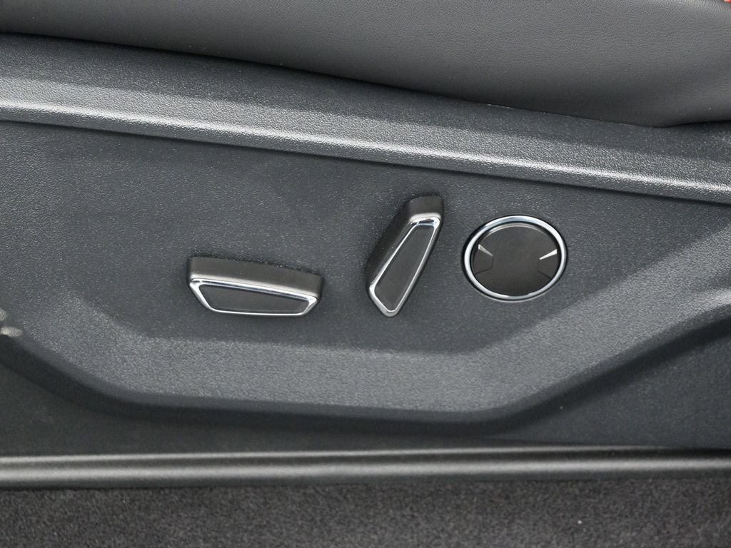 New 2025 Ford F150 Lariat w/ Equipment Group 502A High AWD/4WD image 11