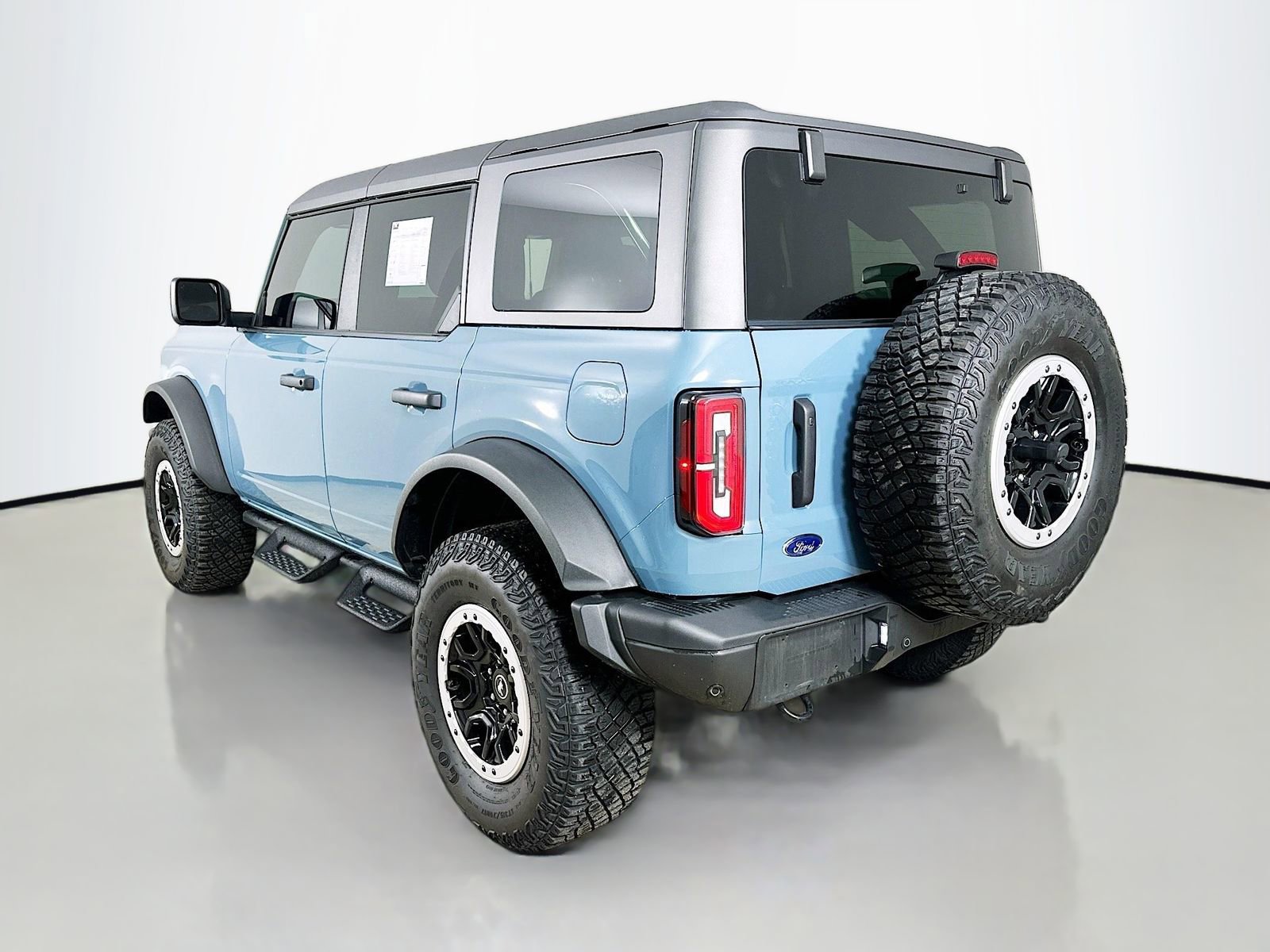 Used 2023 Ford Bronco Badlands w/ Sasquatch Package AWD/4WD image 7