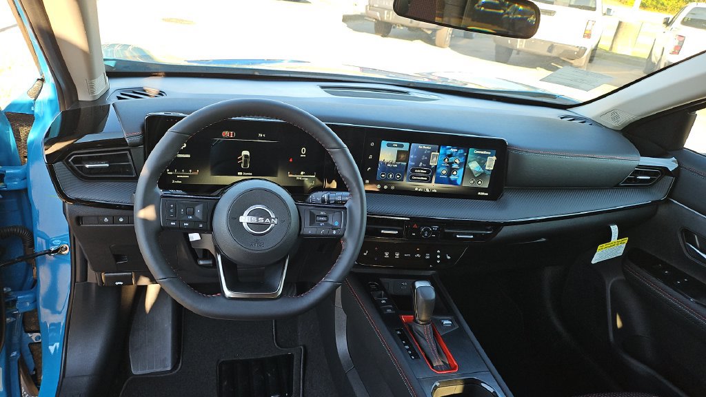 New 2027 Nissan Kicks SR w/ SR Premium Package FWD image 8