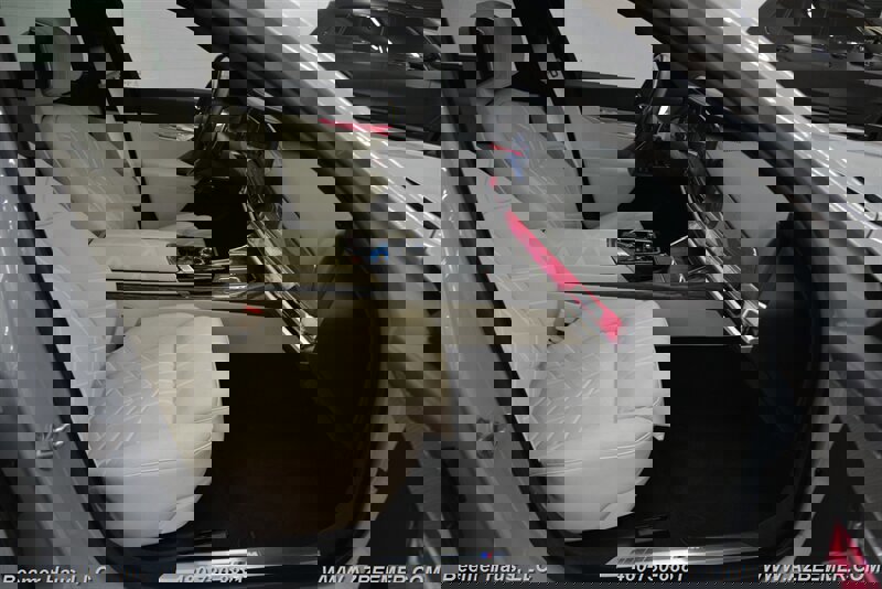 Used 2023 BMW 740i w/ Parking Assistance Package RWD image 15