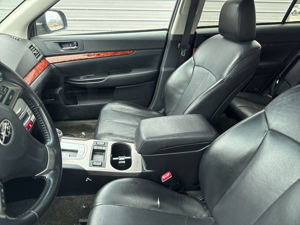 Used 2012 Subaru Outback 2.5i Limited w/ Moonroof Pkg image 8
