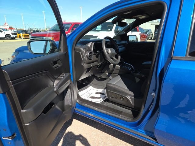 Used 2023 Chevrolet Colorado Trail Boss w/ Advanced Trailering Package image 18