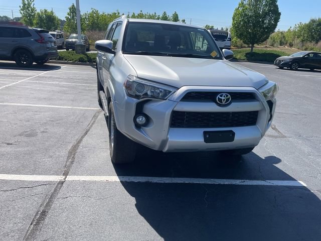 Used 2018 Toyota 4Runner SR5 AWD/4WD image 2