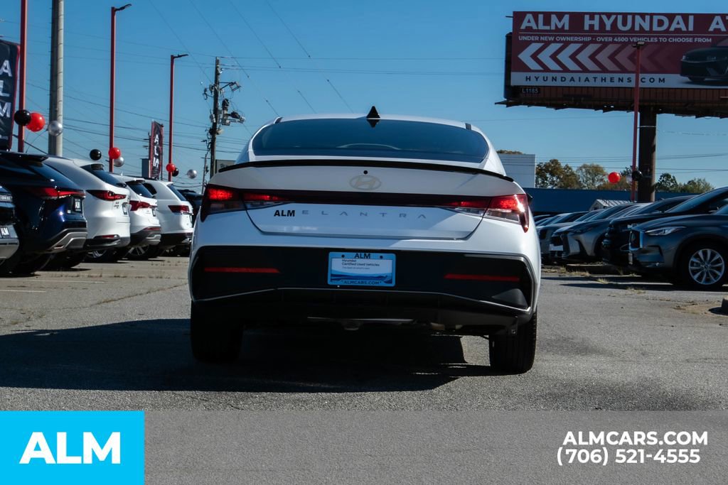 Certified 2025 Hyundai Elantra Sport image 6
