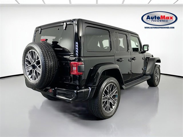 Used 2022 Jeep Wrangler Unlimited Sahara image 2