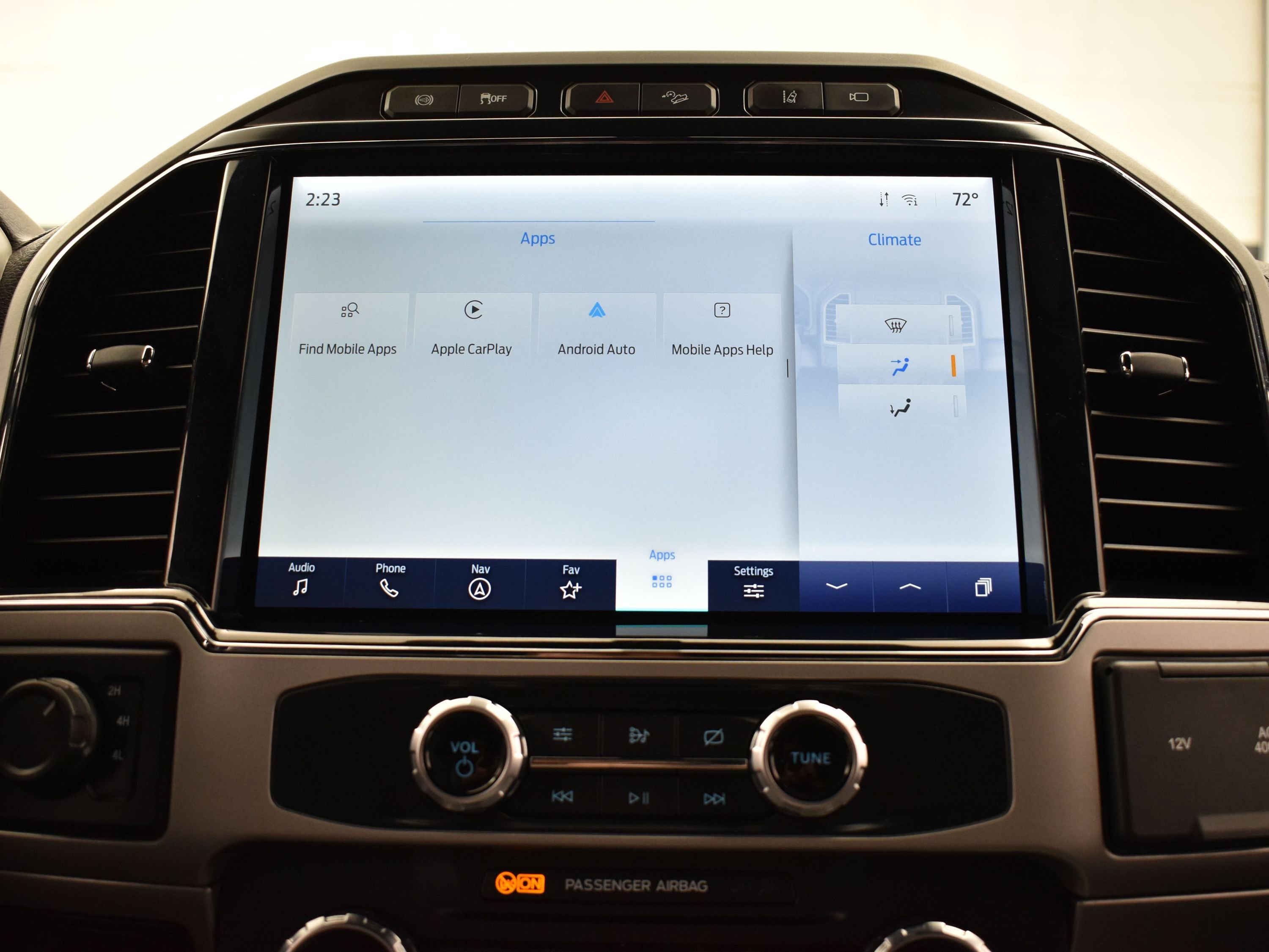 Used 2022 Ford F250 Lariat w/ Black Appearance Package image 35