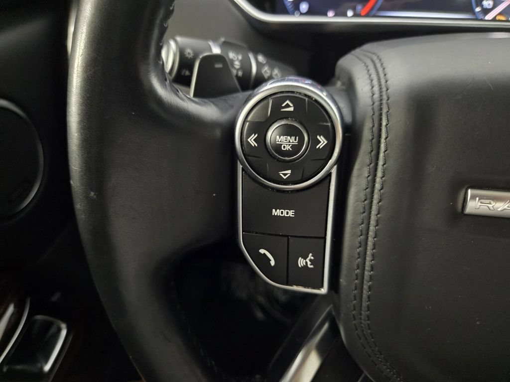 Used 2015 Land Rover Range Rover Supercharged AWD/4WD image 17