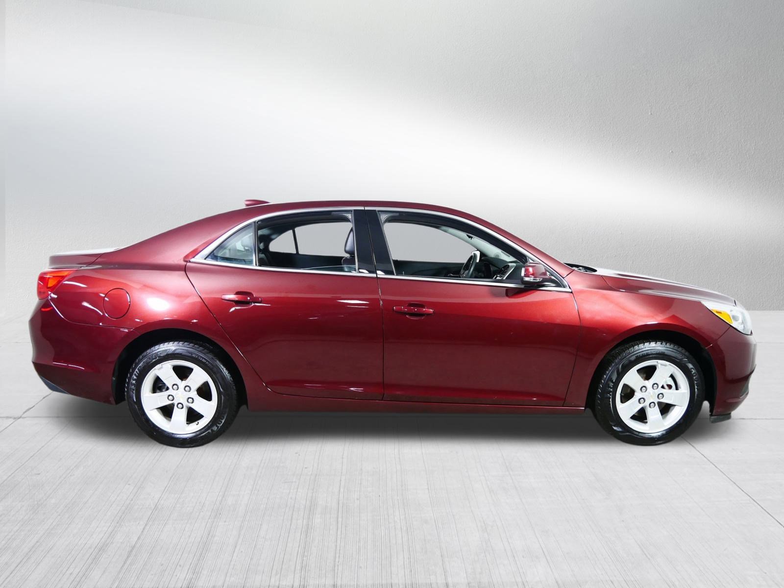 Used 2015 Chevrolet Malibu LT FWD image 8
