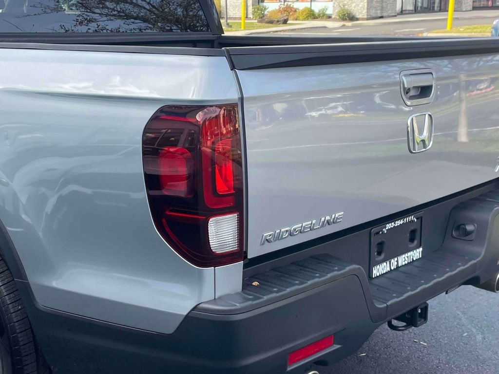Certified 2023 Honda Ridgeline Sport image 10
