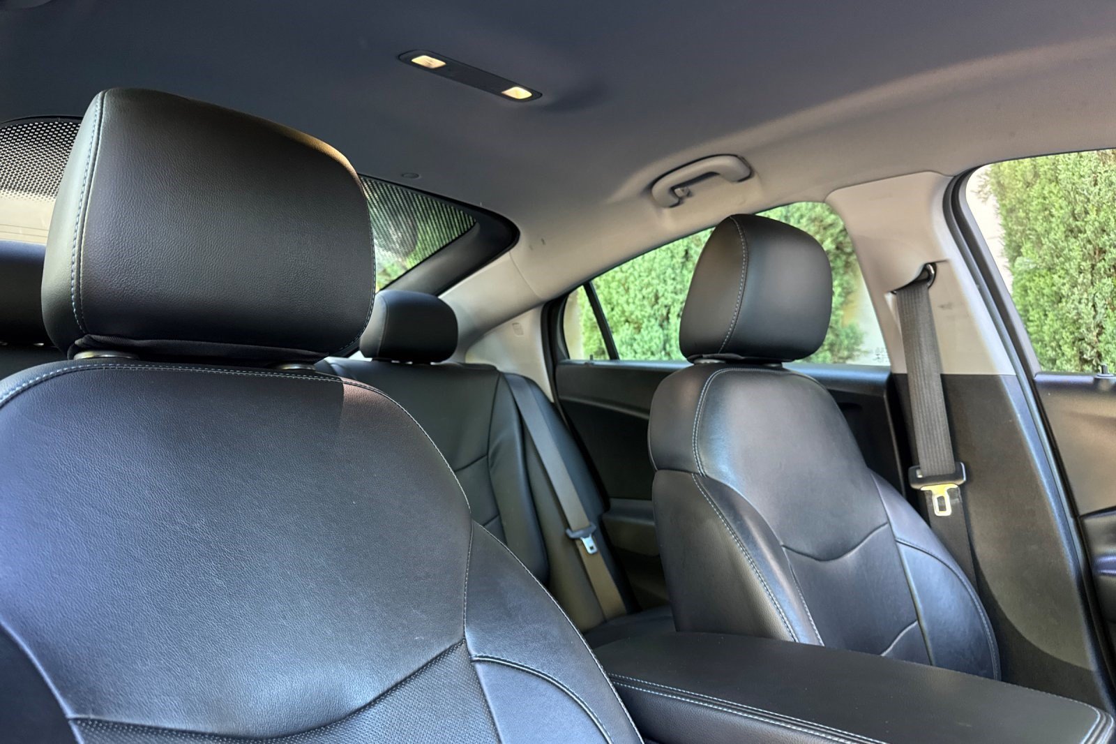 Used 2018 Chevrolet Volt Premier w/ Driver Confidence Package FWD image 25