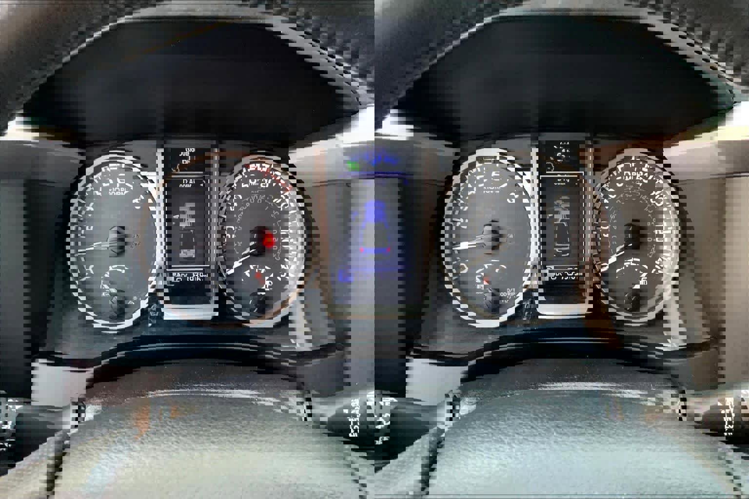 Used 2017 Toyota Tacoma SR5 w/ Tow Package image 25