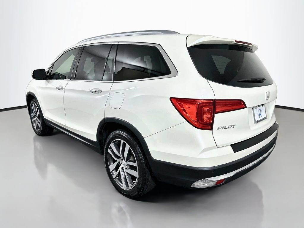 Certified 2017 Honda Pilot Touring image 7