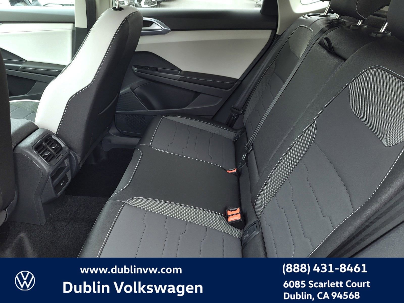 New 2025 Volkswagen Taos SE AWD/4WD image 10