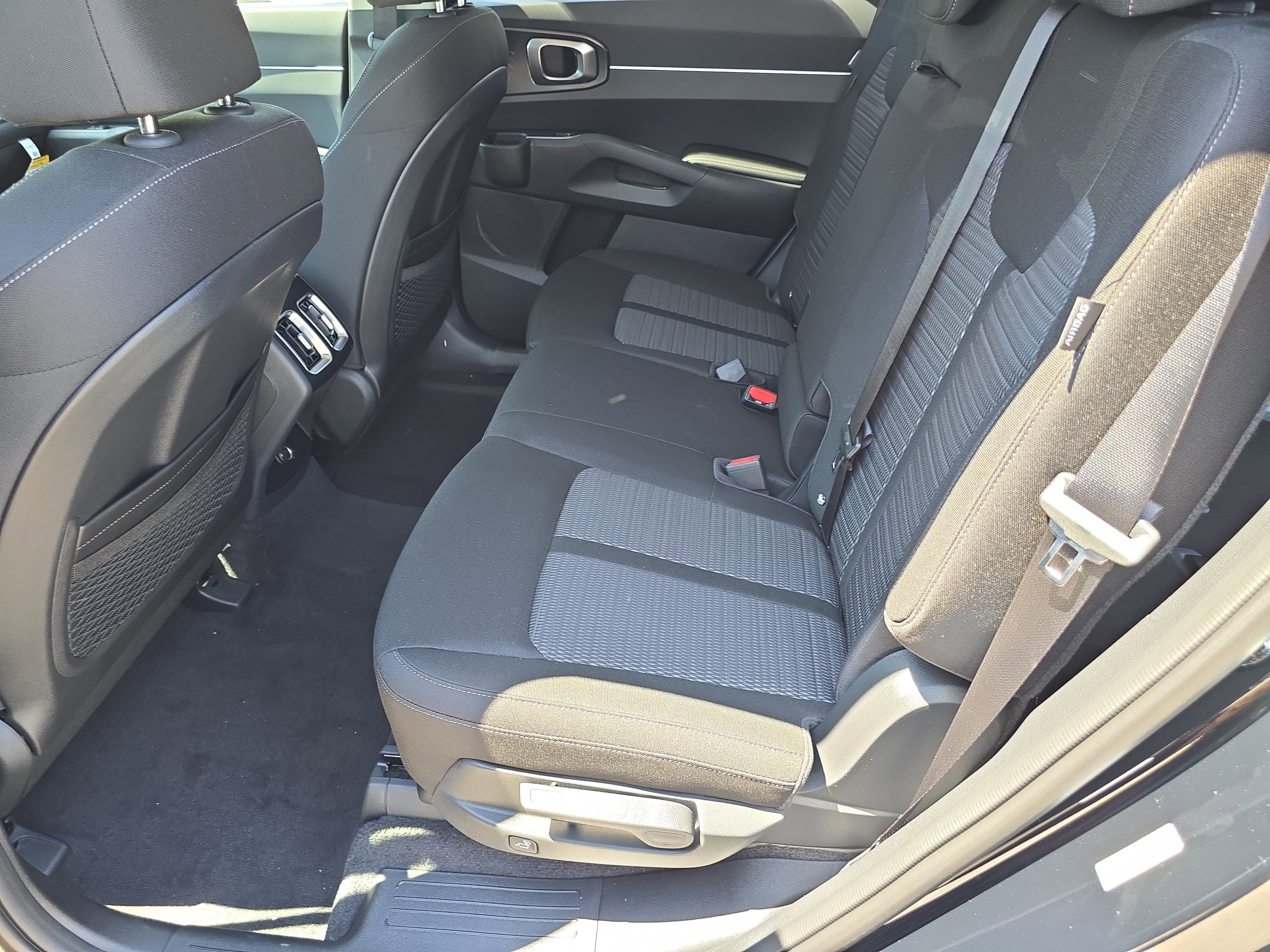 New 2026 Kia Sorento LX FWD image 16