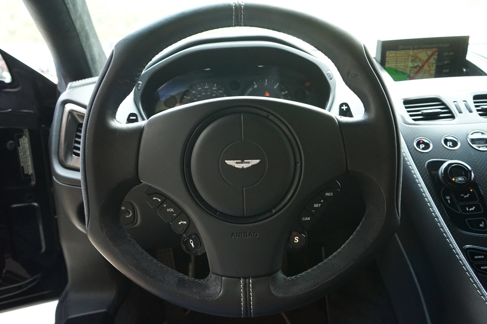 Used 2015 Aston Martin Vanquish Coupe RWD image 15
