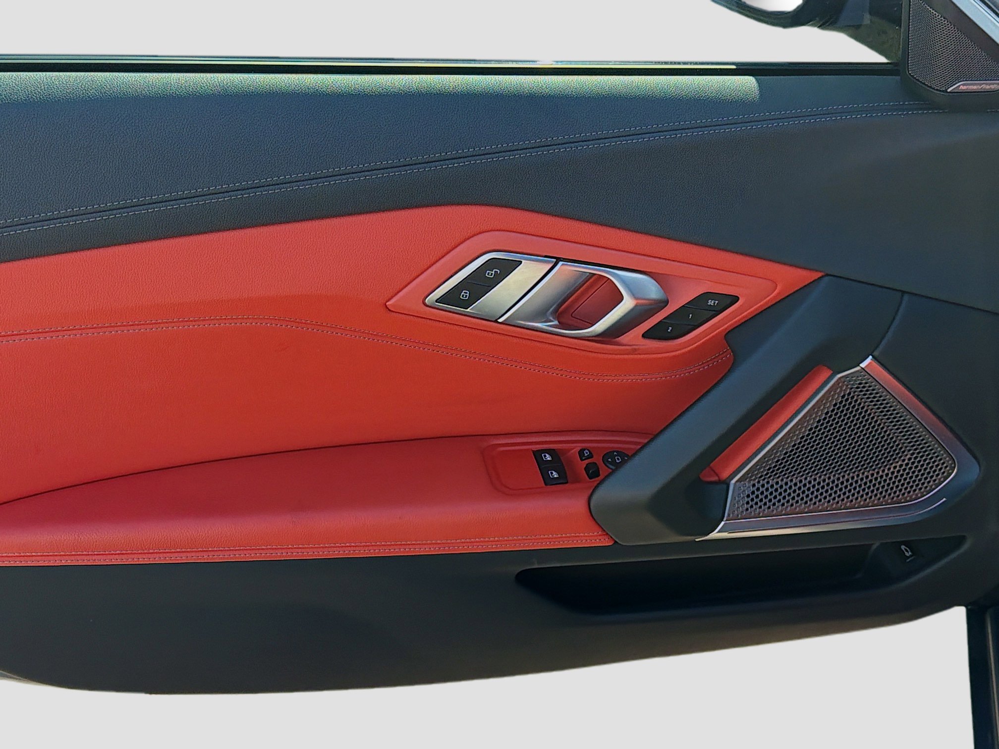 Used 2023 BMW Z4 M40i w/ Premium Package image 19