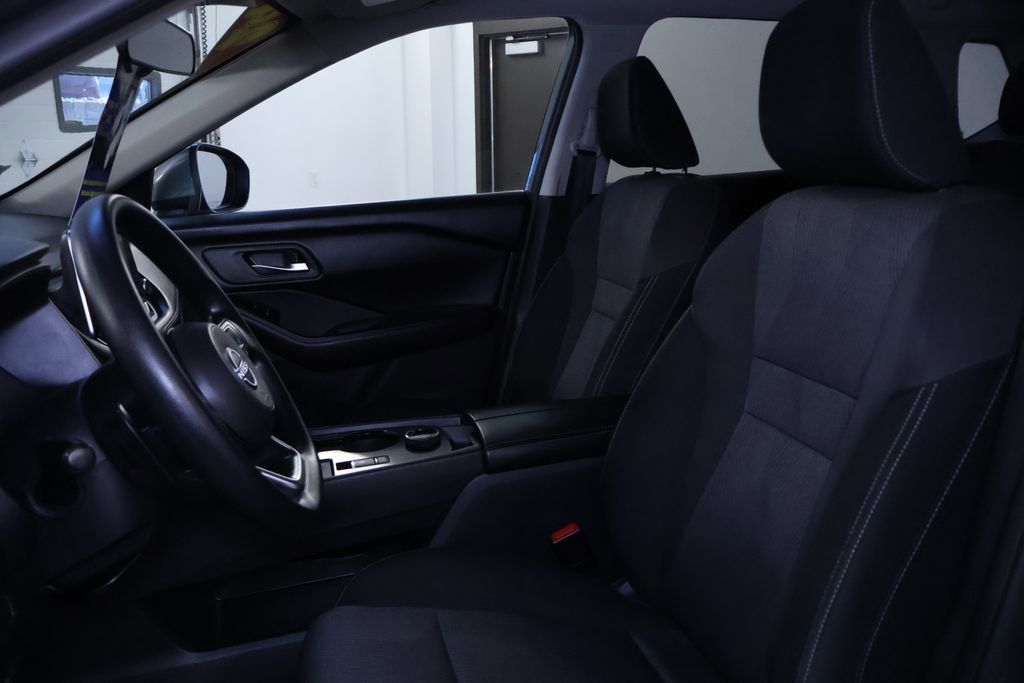 Used 2024 Nissan Rogue SV image 13