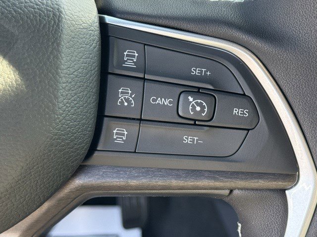 New 2025 Jeep Grand Cherokee Limited image 18