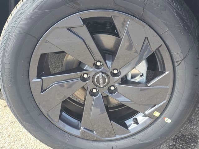 New 2026 Nissan Rogue SV w/ Cold Weather Package AWD/4WD image 8
